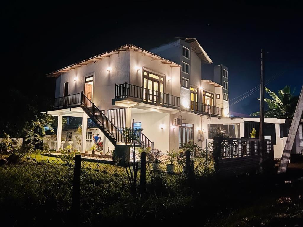 Theon Resort อนุราธปุระ ภายนอก รูปภาพ